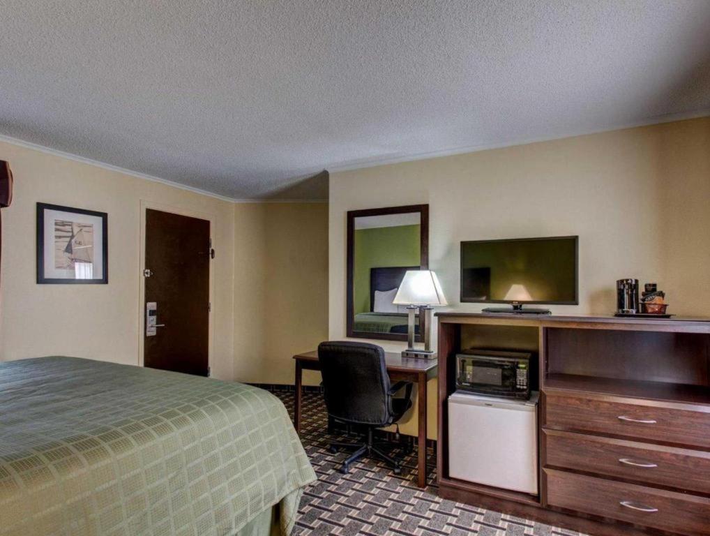 Quality Inn Barre-Montpelier Exterior photo